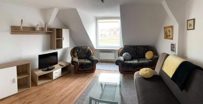 Апартаменты Apartament Plazowy Леба Экстерьер фото